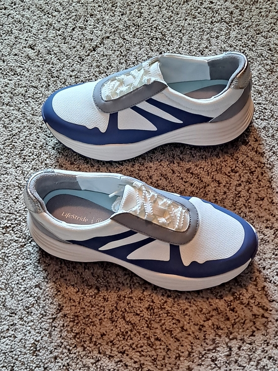 Life Stride Shoes - Life Stride Bzees Air Step Women’s White and Blue Slip-On Sneakers Size 9